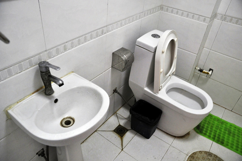 Bathroom 3, hongshongyuanbinguan, Qingdao