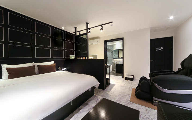 Bedroom 2, Ulsan Samsan Ilsole Hotel, Jung