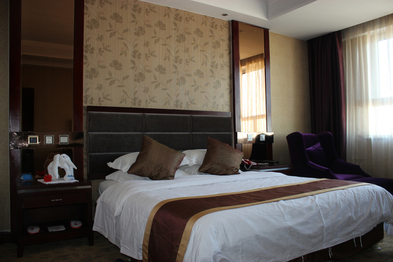 Bedroom, Xin'an Hotel, Ili Kazakh