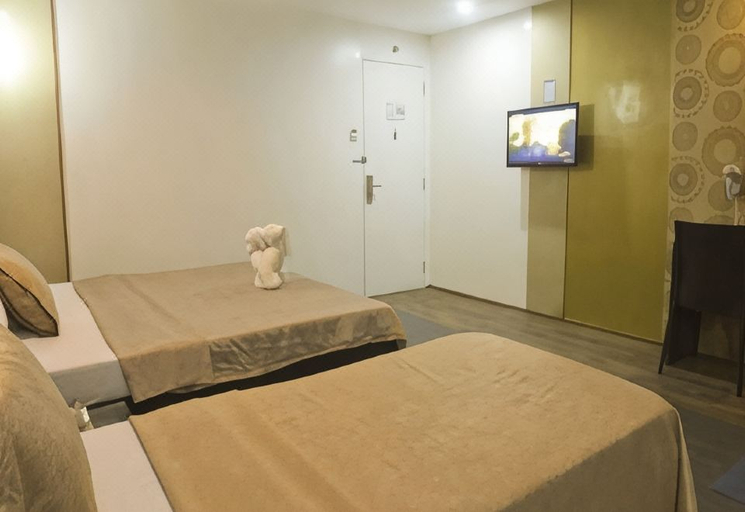 Bedroom 3, Hotel DreamWorld North EDSA, Quezon City