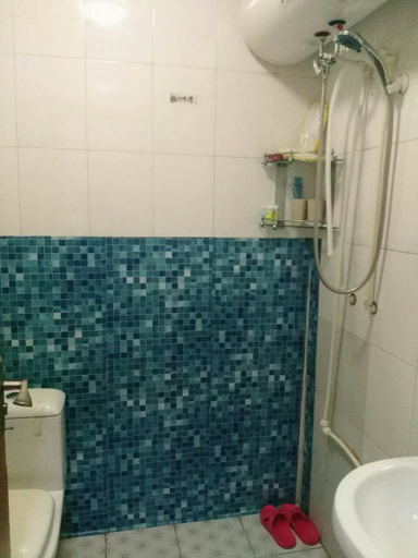 Bathroom 2, Jinxiangrui Hostel, Qingdao