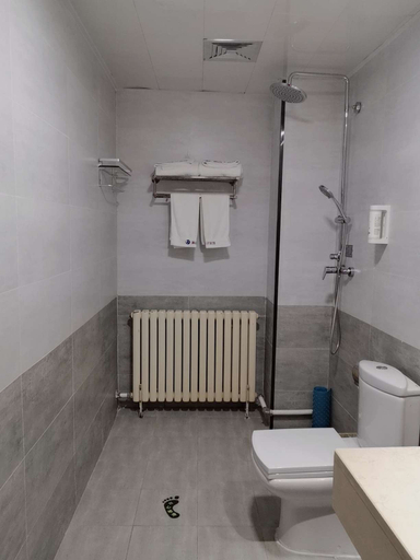 Bathroom 3, Dushanzi Hotel, Karamay