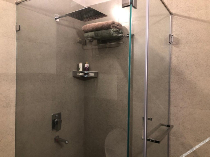 Bathroom 3, Joey's Nest, North 24 Parganas