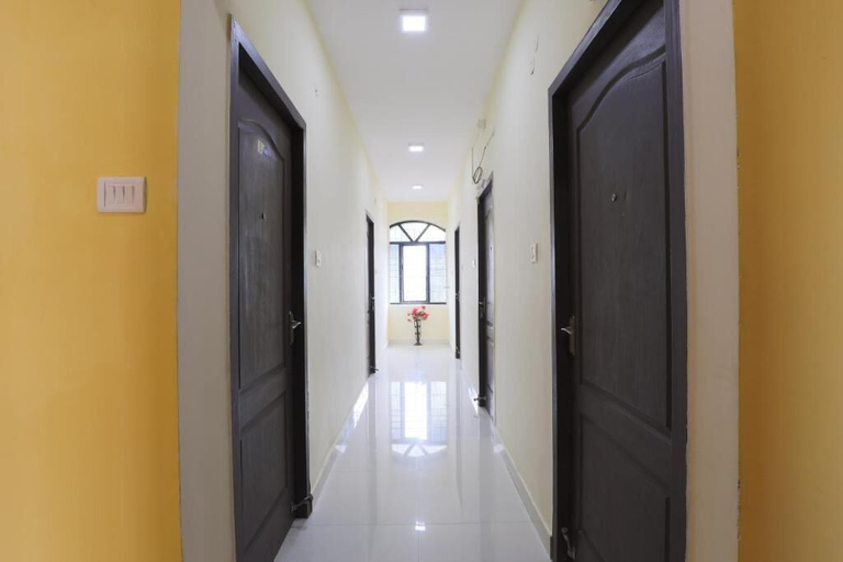 Public Area 3, Green Tree Hotel, Chennai