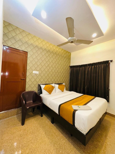 Bedroom 3, Hotel Golden Inn, Bangalore