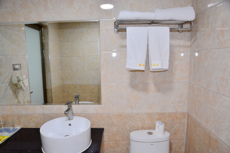 Bathroom 3, Shiyan Qiyue Hotel (People's Square), Shiyan