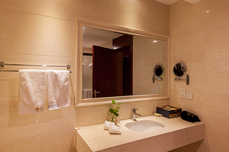 Bathroom 3, Mining Conference Center Hotel, Huaibei