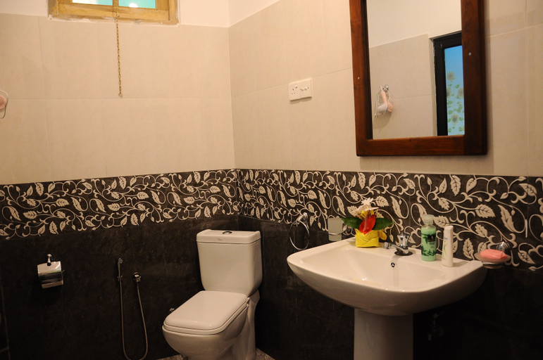 Bathroom 2, Dinstar Safari Lodge Udawalawa, Embilipitiya