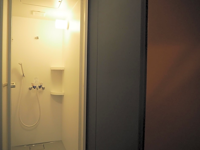 Bathroom 5, Turn Table Hostel, Shibuya