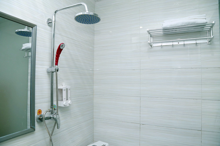 Bathroom, Hongyun Business Hotel, Shenzhen