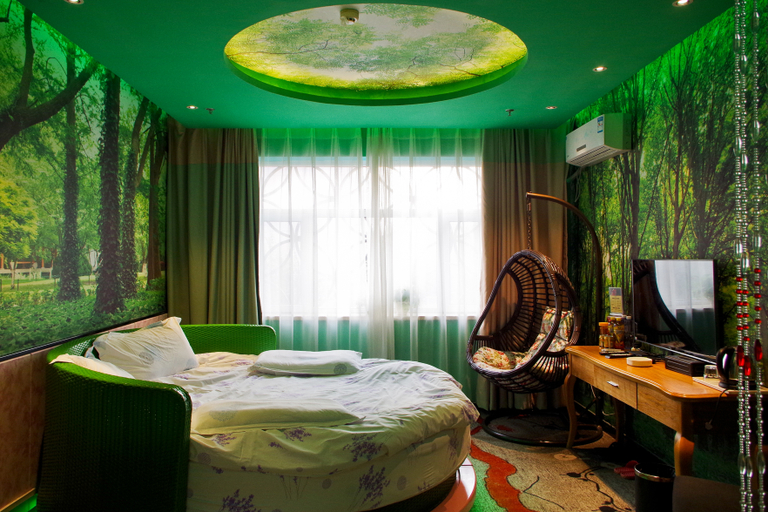 Bedroom 2, Honeycomb Theme Hotel, Ürümqi