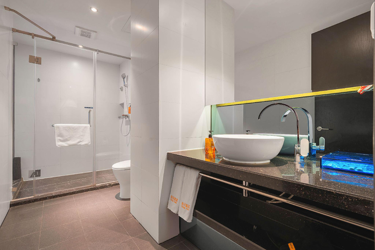 Bathroom 3, Orange Hotel Xiamen Jimei School Village, Xiamen