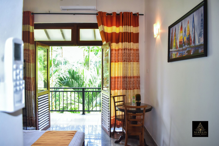 Room 3, Aurelia Grand Hotel, Yatiyanthota