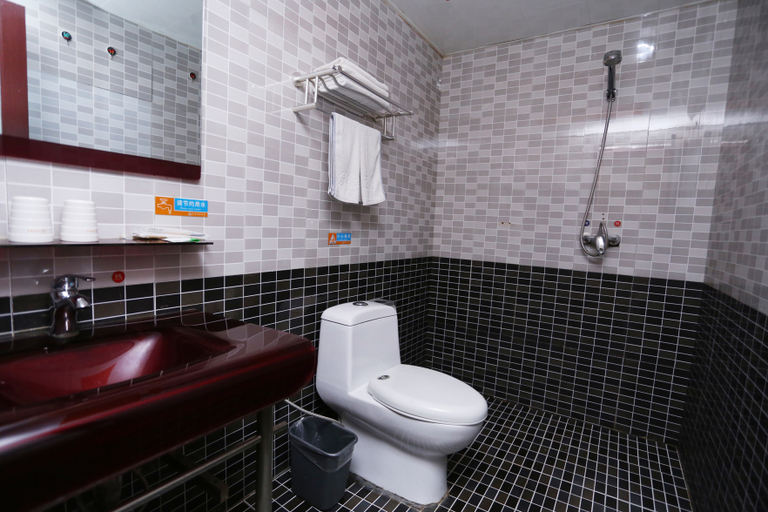Bathroom 2, Qiu Hotel Chain (Qiu Guangming Road Sakura Xintiandi Branch), Handan