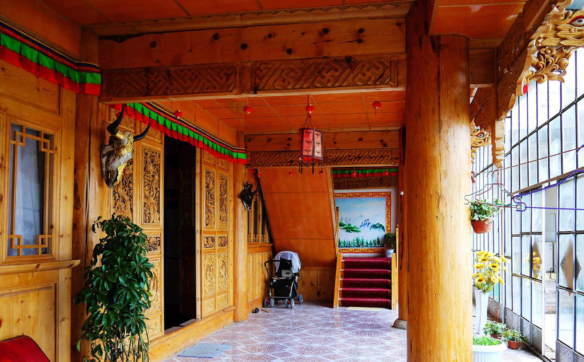 Exterior & Views 1, Shangri-La Chudengshuo Homestay, Dêqên Tibetan