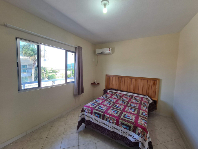 Room 1, Canto Grande by LikeHome, Bombinhas