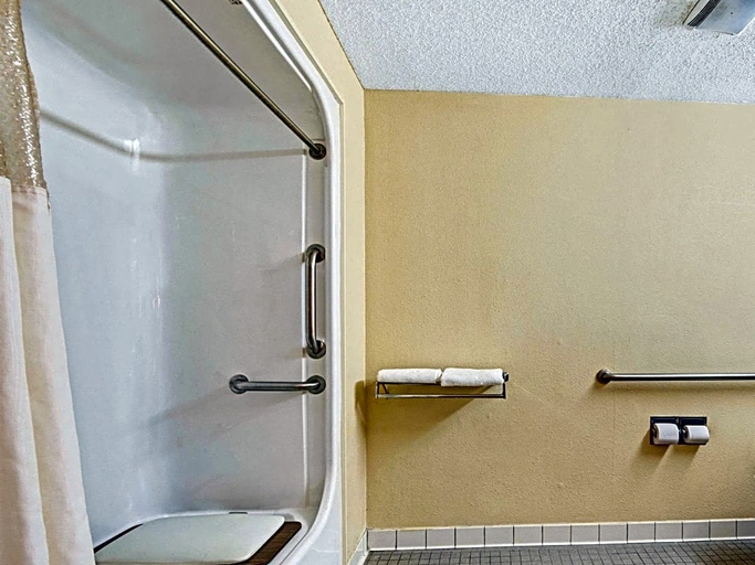 Bathroom 3, Day Star Dallas South, Dallas