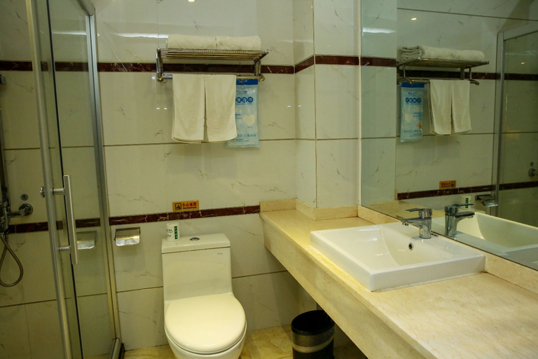 Bathroom 3, Zhongjin Hotel, Qinzhou