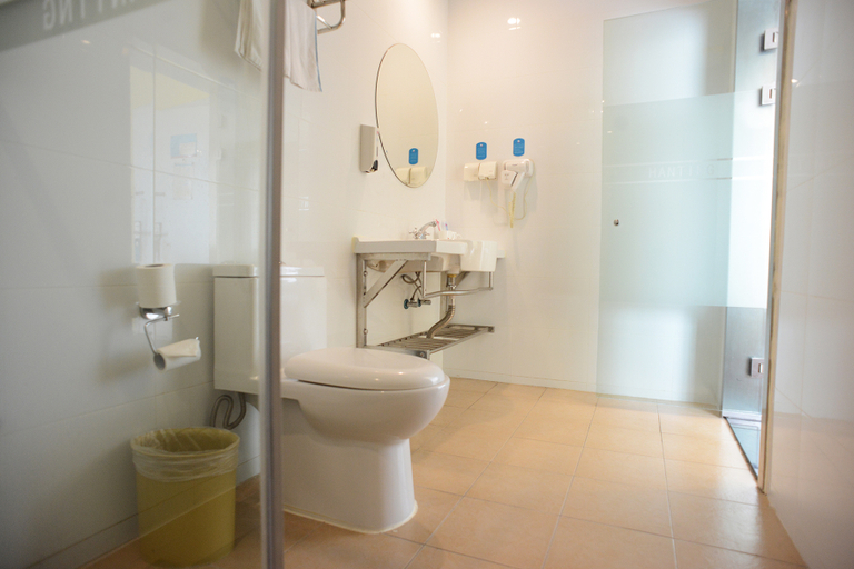 Bathroom 2, Huashu Hotel, Shanghai