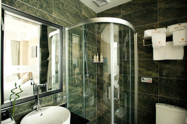 Bathroom 2, One Carat City Hotel Dalian Namu, Dalian