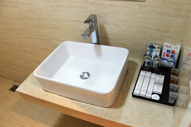 Bathroom 2, Taike Business Hotel, Daqing