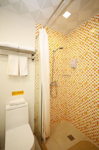 Bathroom, Silih Hotel,Donggang, Dandong