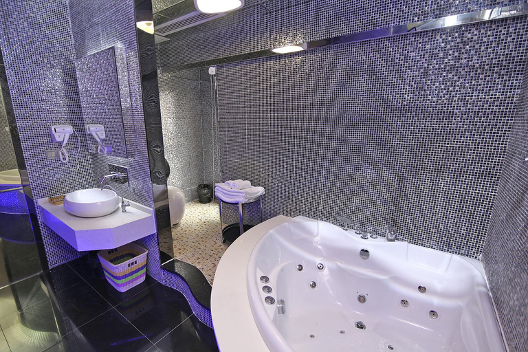 Bathroom 4, Eisen Concept Hotel Shanghai (Jiangsu Road Subway Station), Shanghai