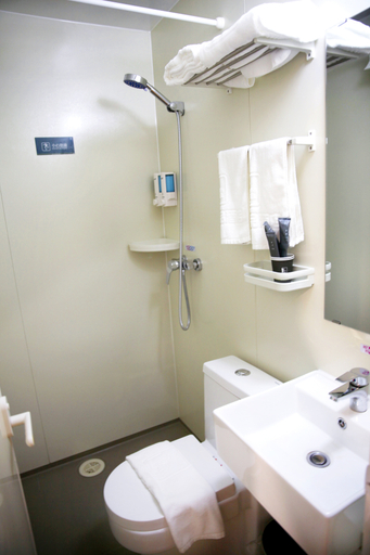 Bathroom, Yiju Hotel, Shanghai