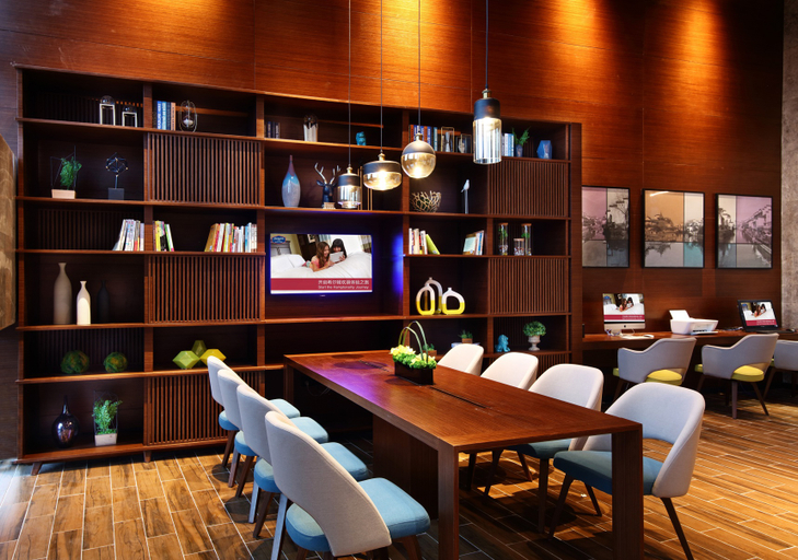 Food & Drinks, Hampton by Hilton (Nanjing South Railway Station), Nanjing