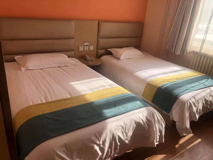 Bedroom 4, Jinsanyi Hotel, Jinan