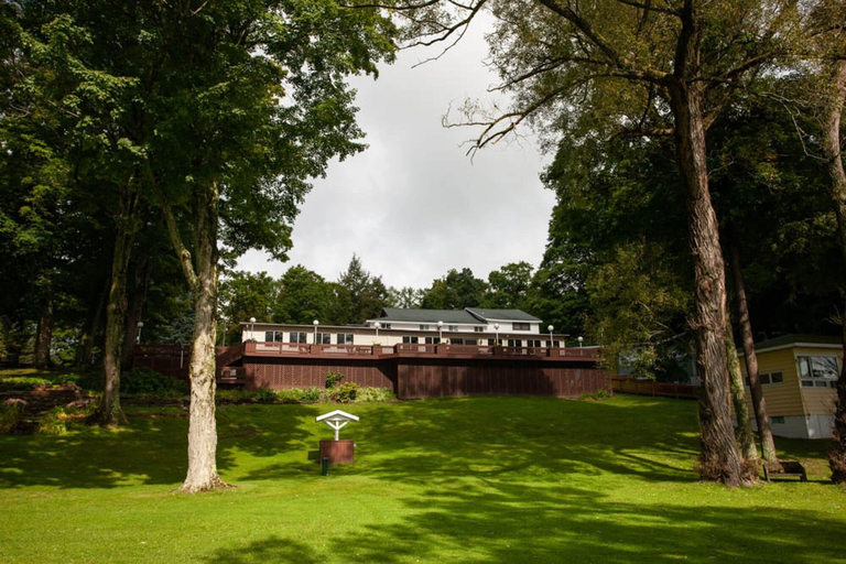 Property grounds, The Grove at White Eagle, Madison
