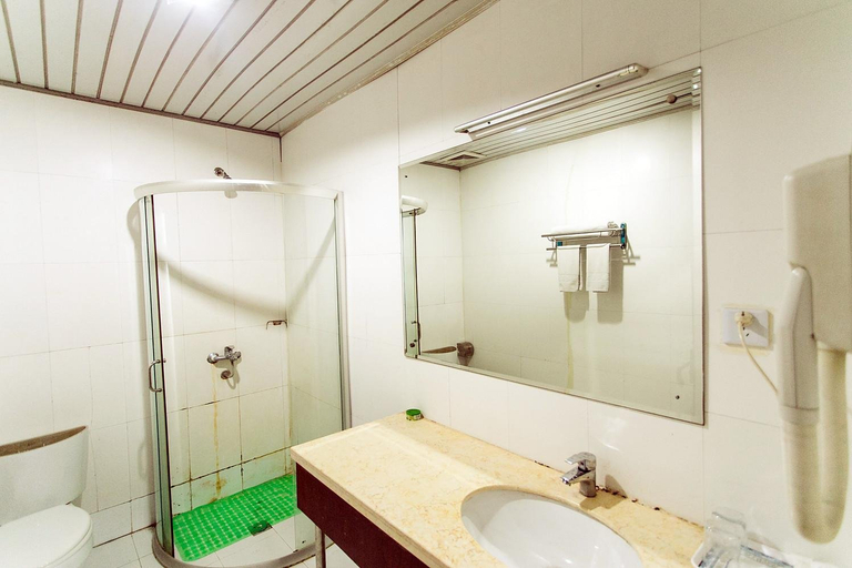 Bathroom 2, Dongfang Zhixing Hotel, Suzhou