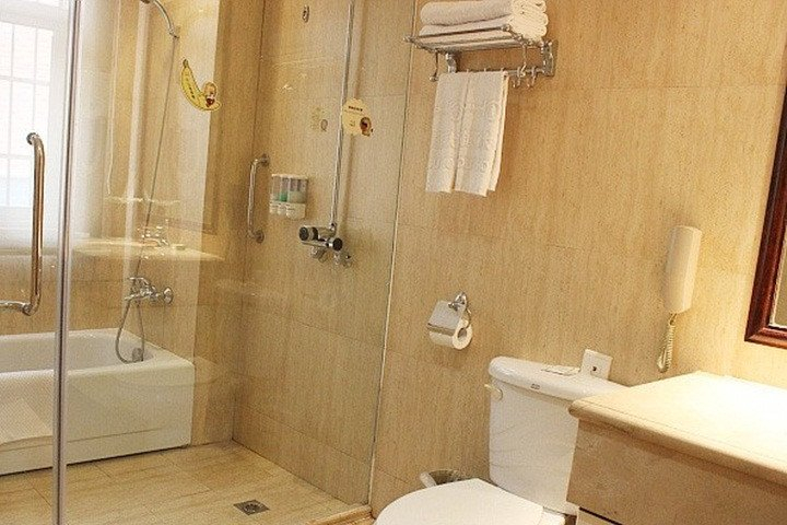 Bathroom, Huadu International Hotel, Xiangtan