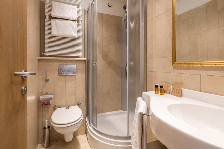 Bathroom 4, Hotel Katja, Venezia