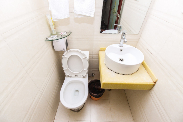 Bathroom 2, Xinyuan Business Hotel, Huangshan