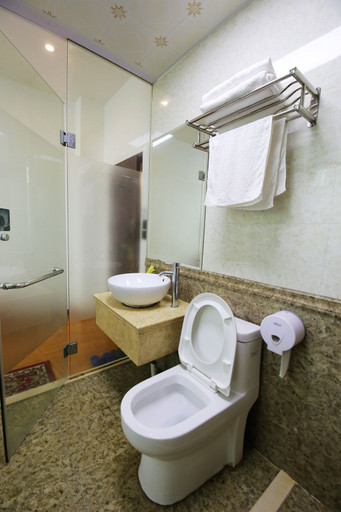 Bathroom 3, Haoting Business Hotel, Putian