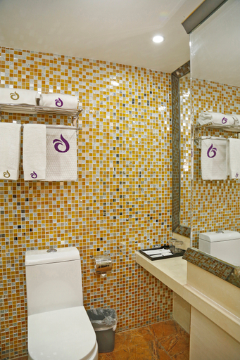 Bathroom, Mandolon Hotel (Shenzhen Liantang Metro Station Store), Shenzhen