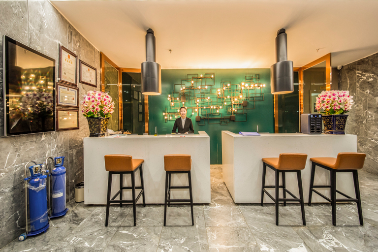 Food & Drinks 3, Echarm Hotel Lhasa Potala Palace Plaza, Lhasa
