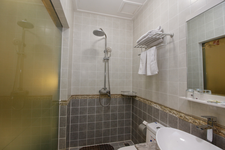 Bathroom, Xi'an Jinyi Fashion Hotel, Xi'an