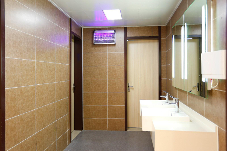 Bathroom 2, HanTing Hotel (Ocean University of China International Innovation Park, Qingdao), Qingdao