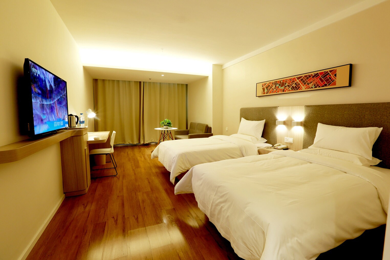 Bedroom, HanTing Hotel (Sanmenxia South Railway Station), Sanmenxia