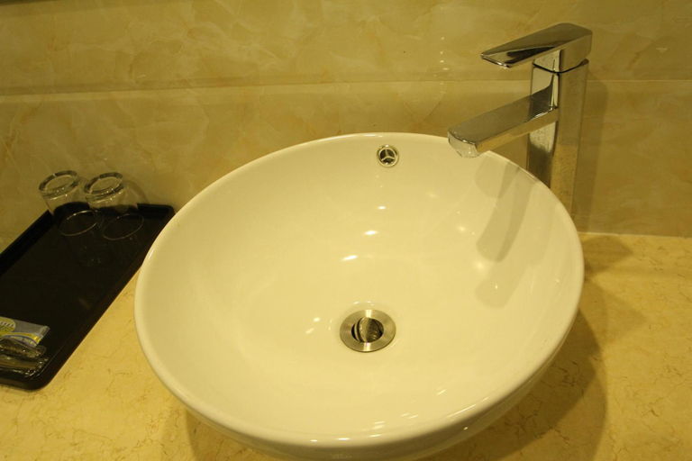 Bathroom 3, Jinyuan Express Hotel, Jiangmen