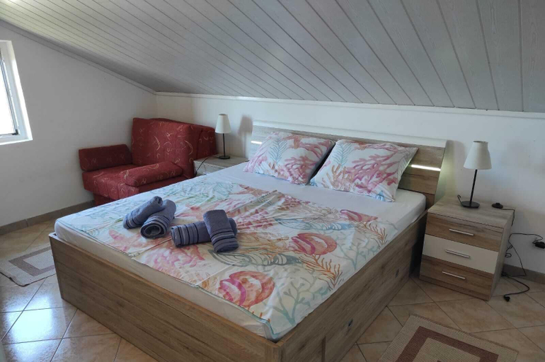 Bedroom 5, Apartments Sepcevic, Murter