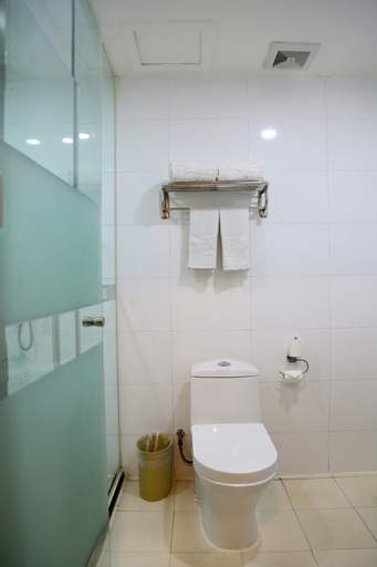 Bathroom 3, Hanting Hotel Yuncheng Huaidong Road, Yuncheng