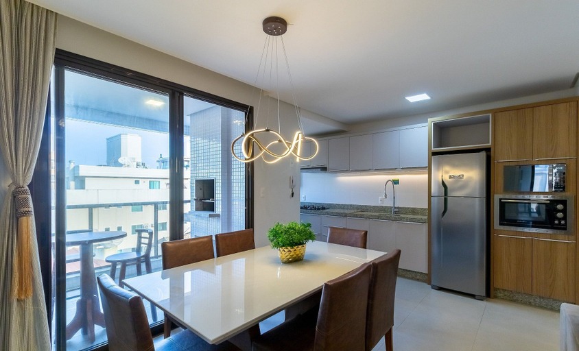 Dining 3, Apt sea View, Pool Condo, 300m to Beach Csd0302, Bombinhas
