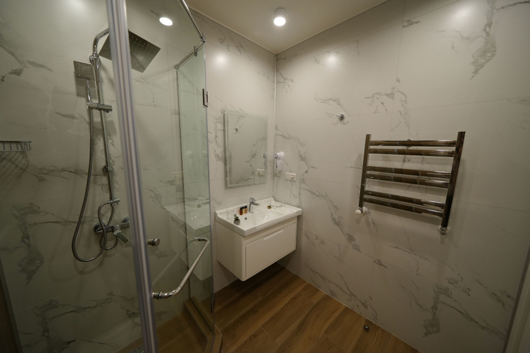 Bathroom, Ser in Hotel, Yerevan