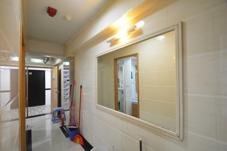 Others 3, Hong Kong Satisfy Guest House, Kowloon