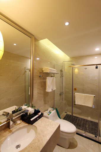 Bathroom, Baguo Garden Hotel, Chongqing
