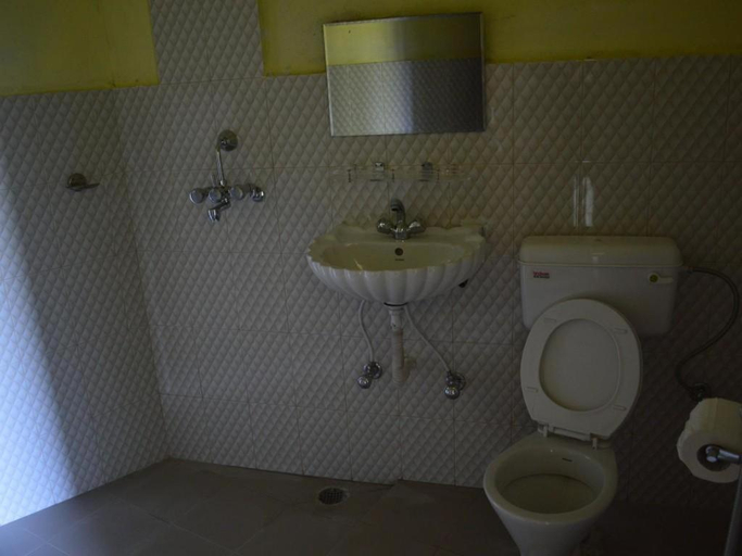 Bathroom 3, Mystique Highland Resort, Gandaki
