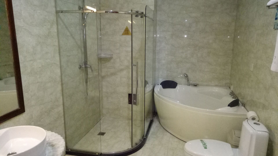 Bathroom, 창펑 인터내셔널 호텔, Xing'an
